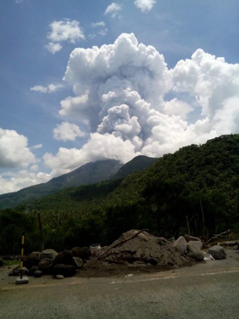 Phreatic Explosion Bulusan Volcano 2016-06-10