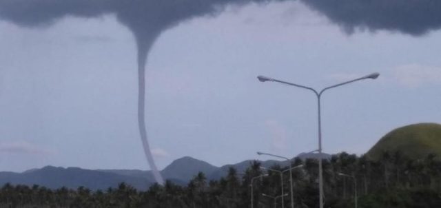 Tornado in Legazpi - an impressive waterspout surprised people yesterday afternoon