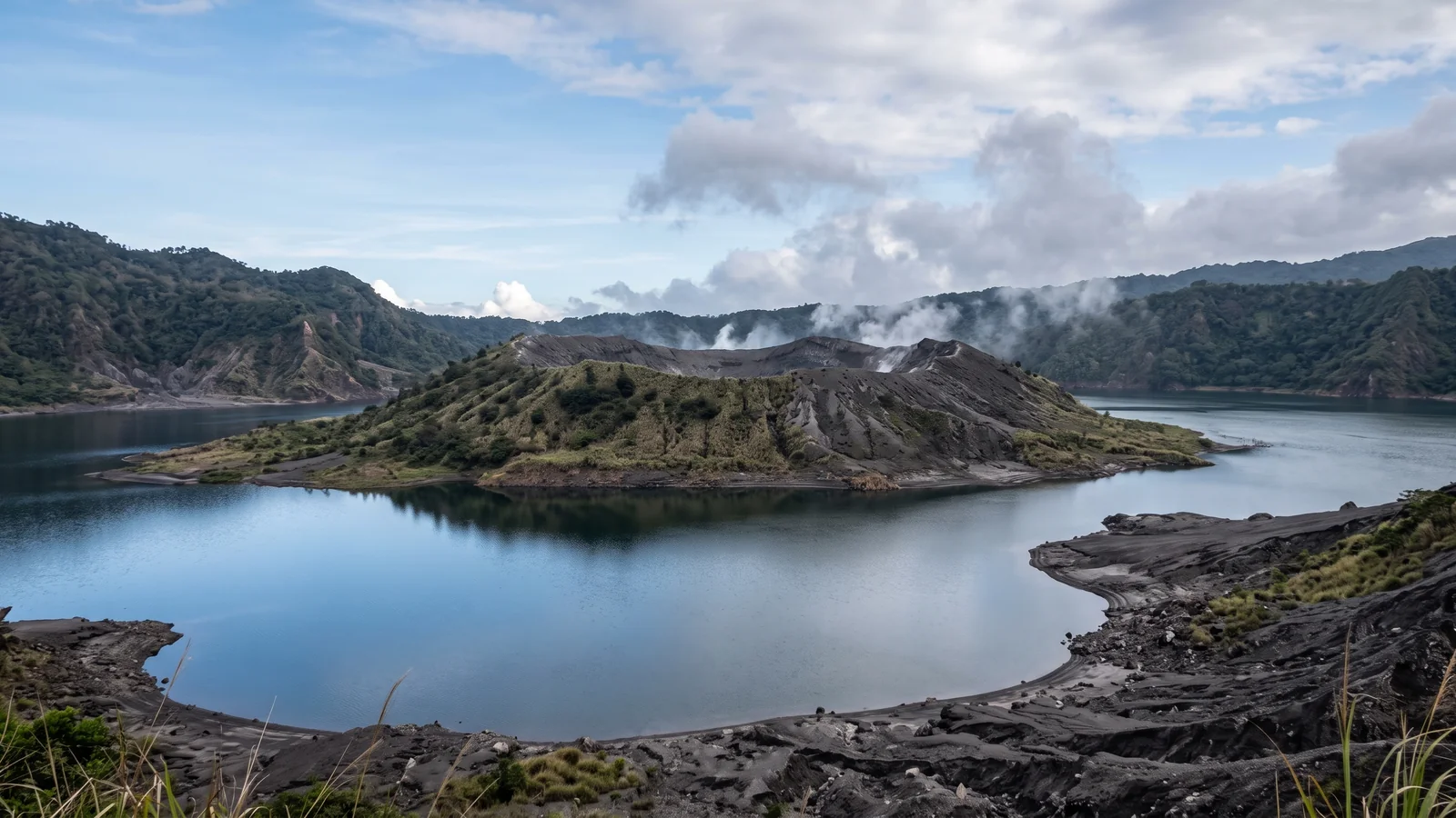 Featured image for Taal Volcano Booooom! Philippines’ most affordable Volcano cooks